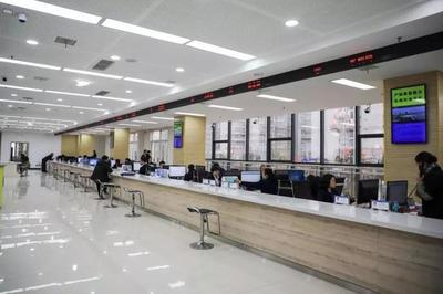 只進(jìn)一扇門(mén) 最多跑一次——勉縣新政務(wù)中心服務(wù)大廳正式投用，打造高效便民信息咨詢服務(wù)新標(biāo)桿